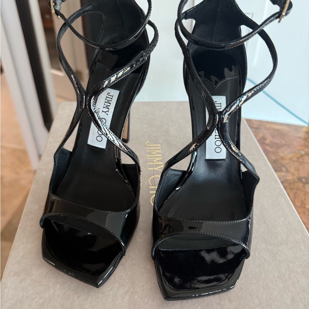 Jimmy Choo Black Patent Leather Heels. Like BRAND NEW
Only worn once!